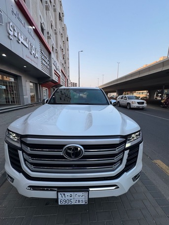 Jeddah, Vehicles, Cars & Trucks , SAR 387000,  TOYOTA Land Cruiser VXR Top Line 2025,  2025,  Automatic,  15000 KM,  TOYOTA  Land Cruiser VXR Top Line  MODEL