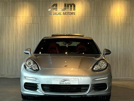 East Riffa, Vehicles, Cars & Trucks , BHD 7800,  Porsche Panamera,  2014,  Automatic,  148000 KM,   MODEL  FOR SALE