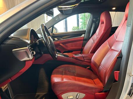 East Riffa, Vehicles, Cars & Trucks , BHD 7800,  Porsche Panamera,  2014,  Automatic,  148000 KM,   MODEL  FOR SALE