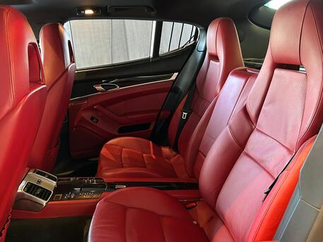 East Riffa, Vehicles, Cars & Trucks , BHD 7800,  Porsche Panamera,  2014,  Automatic,  148000 KM,   MODEL  FOR SALE