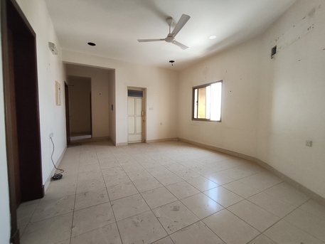 Tubli, Apartments, Flats, Houses & Villas, BHD 160/year,  2 BR,  Tubli:- 2Bhk Unfurnished Flat On Rent Close To Toyota Plaza..
