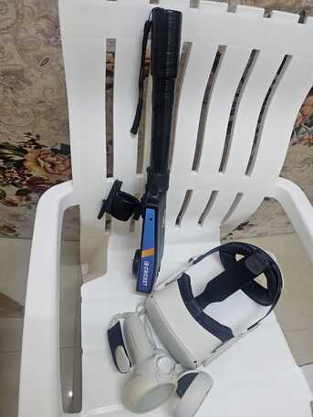 Dammam, Toys & Games, SAR 1000,  Meta Quest 2, Mint Condition With IB Cricket Bat