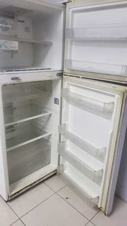 Al Rakah Al Shamaliyah, Household Items, SAR 400,  I Would Like To Sell LG Fridge(Refrigerator), Water Dispenser