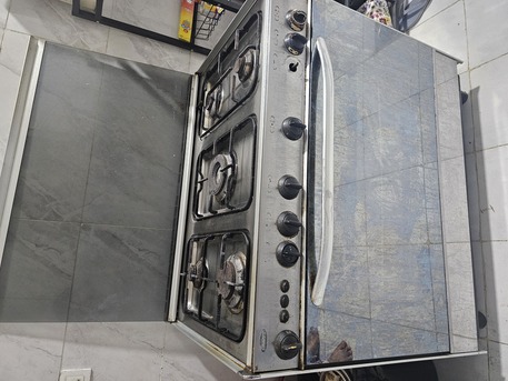 Jeddah, Appliances, SAR 180,  5 Burner Gas Stove With Oven