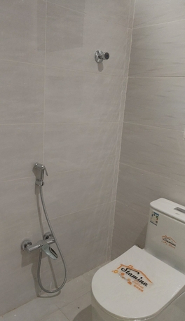 Khobar, Sublets, SAR 1200/year,  1 BR,  1 Bedroom Apartment Available - Only Females