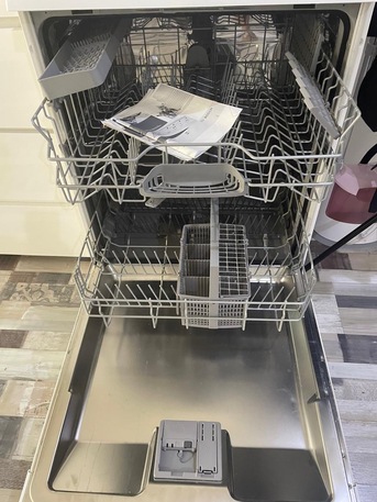 Riyadh, Appliances, SAR 1100,  Dishwasher (Bosch) - Excellent Condition (Like Brand New) Granata Area