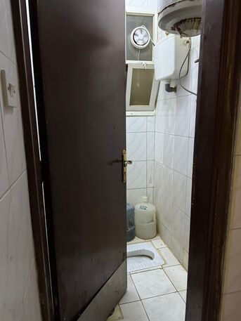 Al Khalidiyah, Rooms for Rent, SAR 900/month,  Fully Furnished Room For Rent &ndash; Prime Location | 900 SAR / Month