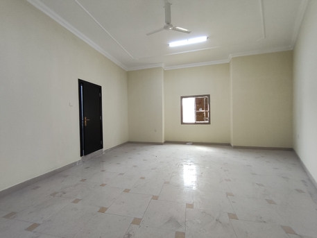 Juffair, Apartments, Flats, Houses & Villas, BHD 160/year,  1 BR,  Juffair:- Spacious Studio Flat On Rent With Split Ac Unlimited Ewa..