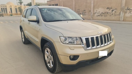 Al Shemaysi, Vehicles, Cars & Trucks , SAR 27000,  Jeep Grand Cherokee,  2012,  Automatic,  250000 KM,   Laredo  &ndash; 3.6L (Gold) For Sale