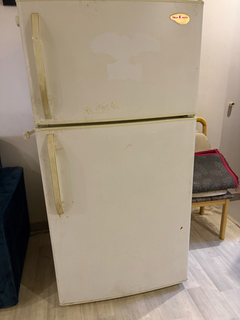 Riyadh, Household Items, SAR 1000,  Full-Size Refrigerator For Sale