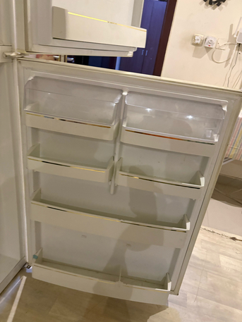 Riyadh, Household Items, SAR 1000,  Full-Size Refrigerator For Sale