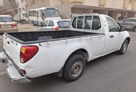 Jeddah, Vehicles, Cars & Trucks , SAR 26000,  Mitaubishi Pickup L200,  2010,  Automatic,  273000 KM,  Mitsubishi L200 Pickup Diesel Single Cabin