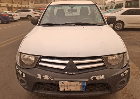 Jeddah, Vehicles, Cars & Trucks , SAR 26000,  Mitaubishi Pickup L200,  2010,  Automatic,  273000 KM,  Mitsubishi L200 Pickup Diesel Single Cabin