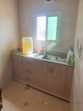 Jidhafs, Apartments, Flats, Houses & Villas, BHD 130/month,  1 BR,  Commercial Flat For Rent