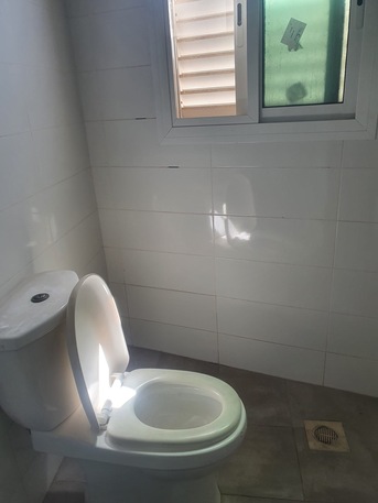 Jidhafs, Apartments, Flats, Houses & Villas, BHD 130/month,  1 BR,  Commercial Flat For Rent