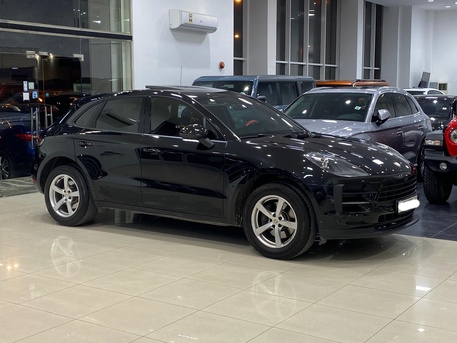 Manama, Vehicles, Cars & Trucks , BHD 12500,  Porsche Macan,  2020,  Automatic,  80400 KM,    (Black)