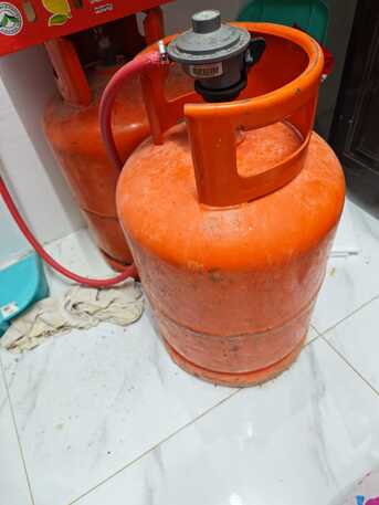 Riyadh, Household Items, SAR 550,  Single Door Refrigerator & Gas Cylinder