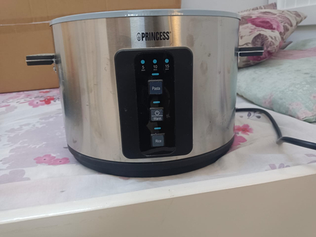 Jeddah, Household Items, SAR 1000,  Household Items Very Good Condition Like A New  Sofa Set -450 Washing Machine -350 Electr