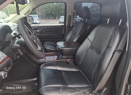 Al Hamra, Vehicles, Cars & Trucks , SAR 33000,  Cadillac Escalade,  2008,  Automatic,  310000 KM,    Royal Edition Very Clean