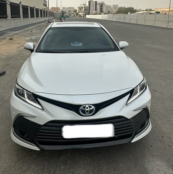 Jeddah, Vehicles, Cars & Trucks , SAR 91000,  Toyota Camry Hybrid,  2023,  Automatic,  71500 KM,   GLE Model  In Excellent Condition