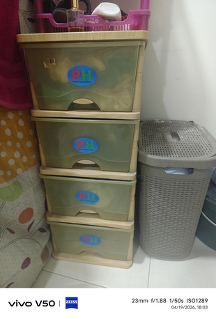Hidd, Electronics, BHD 8,  Iron Box,mixer Grinder,wifi Router,drawer,big Basket,gas Stove ,study Table Available