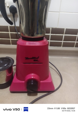 Hidd, Electronics, BHD 8,  Iron Box,mixer Grinder,wifi Router,drawer,big Basket,gas Stove ,study Table Available
