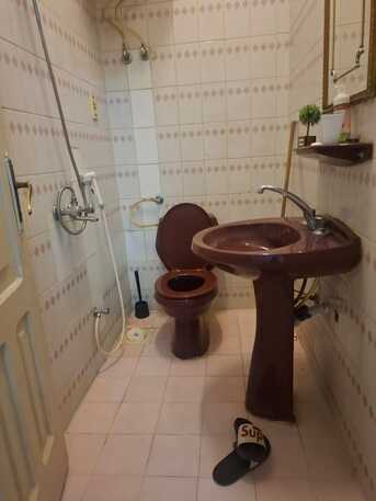 Al Aziziyah, Rooms for Rent, SAR 1000/month,  1 Separate Family Room+washroom In 4 Room Apartment (without Kitchen) Available For Rent