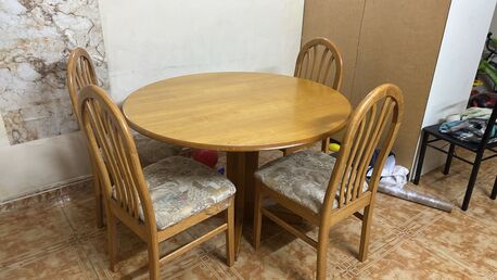 Riyadh, Furniture, SAR 300,  Dining Table (round)