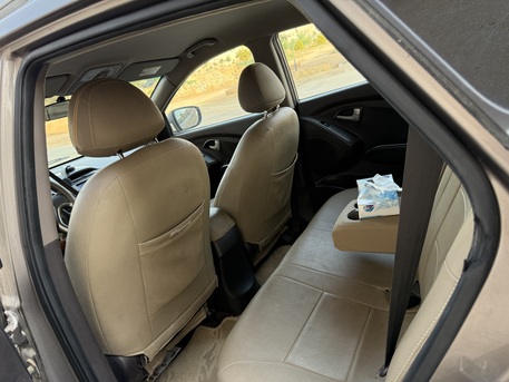 Riyadh, Vehicles, Cars & Trucks , SAR 30000,  Hyundai Tucson,  2012,  Automatic,  301261 KM,   Model.