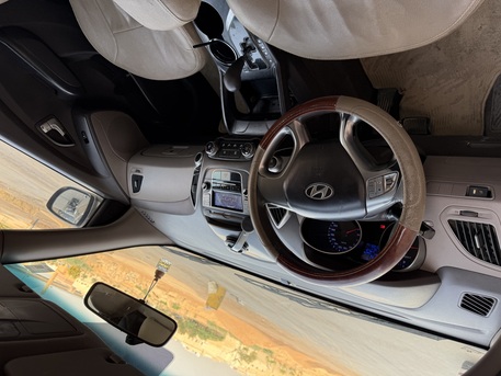 Riyadh, Vehicles, Cars & Trucks , SAR 30000,  Hyundai Tucson,  2012,  Automatic,  301261 KM,   Model.
