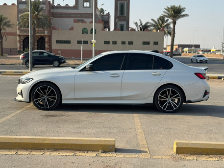 Riyadh, Vehicles, Cars & Trucks , SAR 100000,  Bmw 320,  2022,  Automatic,  65000 KM,  I