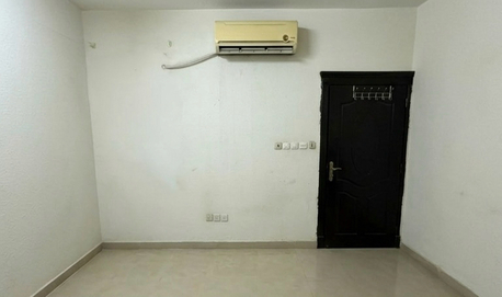 Al Malaz, Rooms for Rent, SAR 1500/month,  Separate Bachelor Room Available For Rent