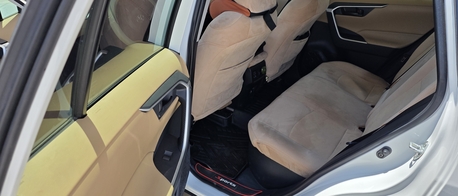 Riyadh, Vehicle Lease Transfer, SAR 150000,  Toyota Rav4 Hybrid 4&times;4 2025 Lease Transfer