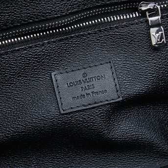 Khobar, Purses & Wallets, SAR 750,  LV Men Wash Bag - New Never Used