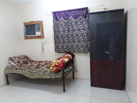 Al Thuqbah, Apts/Flats Wanted, SAR 625/year,  1 BR,  1 Bed Room Furnished  Available/ Seperate Washroom/ 1st Floor / Monthly Payment