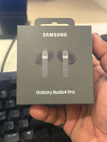 Jeddah, Electronics, SAR 850,  Samsung Buds 4 Pro Sealed