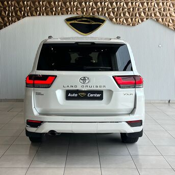 Riffa, Vehicles, Cars & Trucks , BHD 27500,  TOYOTA LAND CRUISER VXR TWIN TURBO 2023 WHITE,  2023,  Automatic,  144000 KM,