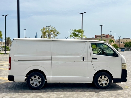 Manama, Vehicles, Cars & Trucks , BHD 3299,  Toyota Hi-Ace,  2013,  Manual,  221000 KM,  Cargo - SINGLE OWNER USED - CALL : 33662799
