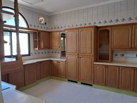 Burhama, Apartments, Flats, Houses & Villas, BHD 1500/month,  5 BR,  300 Sq. Meter,  Large 5- Bedroom In Al Burhama