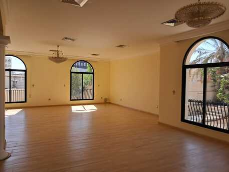 Burhama, Apartments, Flats, Houses & Villas, BHD 1500/month,  5 BR,  300 Sq. Meter,  Large 5- Bedroom In Al Burhama