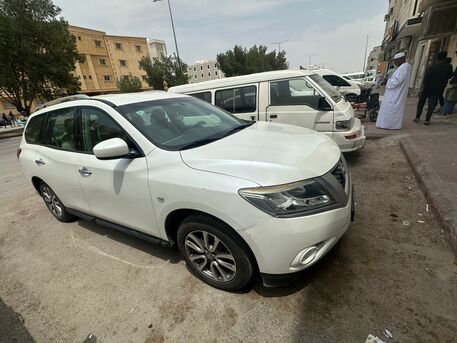 Al Aziziyah, Vehicles, Cars & Trucks , SAR 450000,  NISSAN PATHFINDER STANDARD,  2016,  Automatic,  246000 KM,  NISSAN PATHFINDER  STANDARD IN EXCELLENT CONDITION