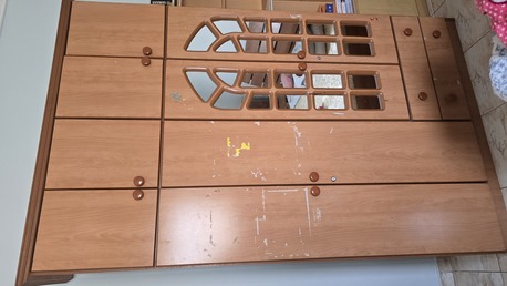 Jeddah, Furniture, SAR 800,  Urgent Sell - Bed King Size, 4 Doors Wardrobe, Dressing Table 6 Drawers