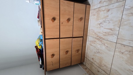 Jeddah, Furniture, SAR 800,  Urgent Sell - Bed King Size, 4 Doors Wardrobe, Dressing Table 6 Drawers