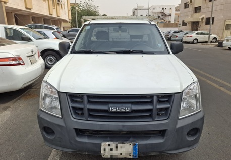 Jeddah, Vehicles, Cars & Trucks , SAR 36000,  Isuzu Dmax,  2013,  Manual,  435000 KM,   Pickup Diesel  Excellent Condition