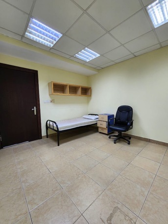 Al Bathaa, Apartments, Flats, Houses & Villas, BACHELOR BEDSPACE AND SEPERATE ROOM AVAILABLE