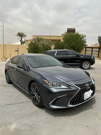 Riyadh, Vehicles, Cars & Trucks , SAR 185,  Lexus ES 350,  2024,  Automatic,  40000 KM,  Lexus ES350  Same As New
