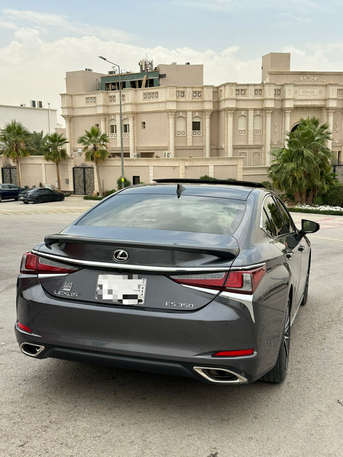Riyadh, Vehicles, Cars & Trucks , SAR 185,  Lexus ES 350,  2024,  Automatic,  40000 KM,  Lexus ES350  Same As New
