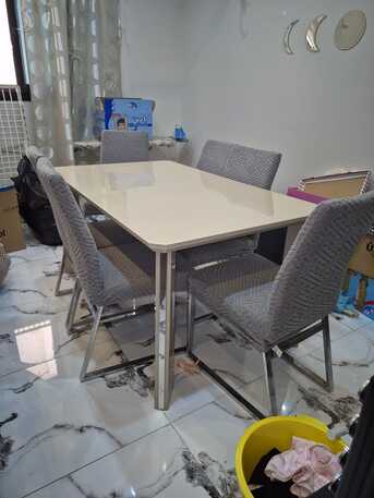 Jeddah, Furniture, SAR 2500,  KING SIZE BEDROOM SET ONLY USED 1 YEAR