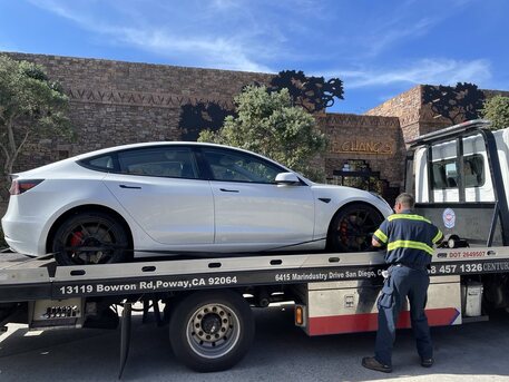 San Diego, Automotive, Travel Stress Ends With Roadside Assistance Near You Anytime