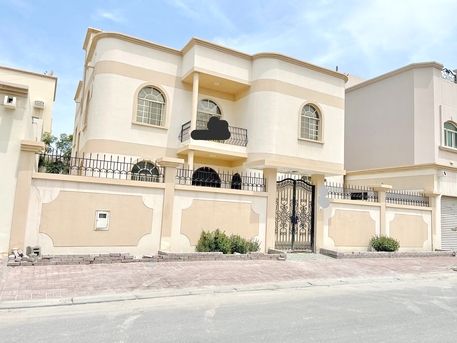 Busaiteen, Apartments, Flats, Houses & Villas, BHD 500/year,  5 BR,  Spacious 5 Bedroom-Villa In Busaiteen